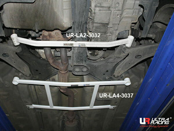 Ultra Racing 4-Point Front Lower Brace (URKR-LA4-3037)