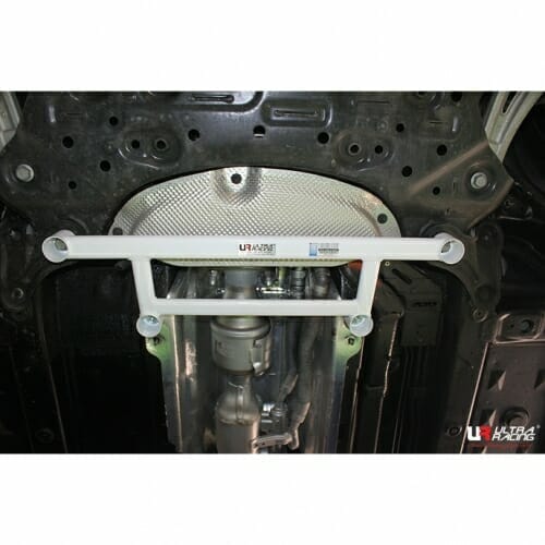 Ultra Racing 4-Point Front Lower Brace (URKR-LA4-3555)